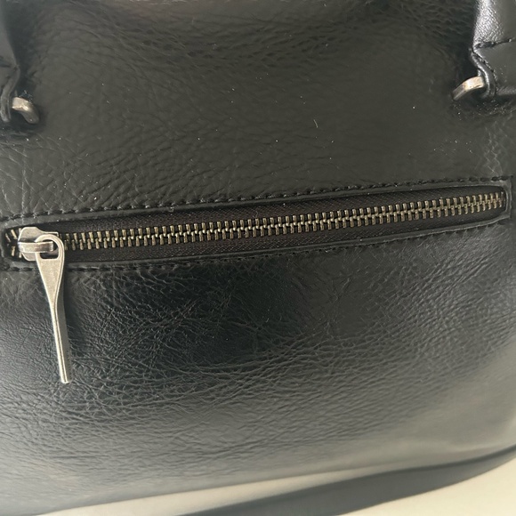 Matt & Nat 'Hapak' Small Weekender Bag - Picture 8 of 16